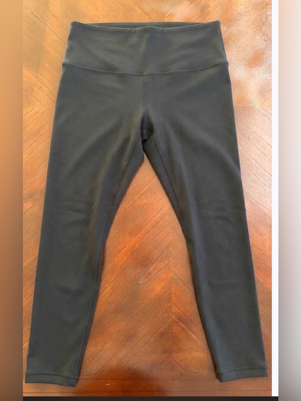 lululemon athletica Black Capri Leggings size 12